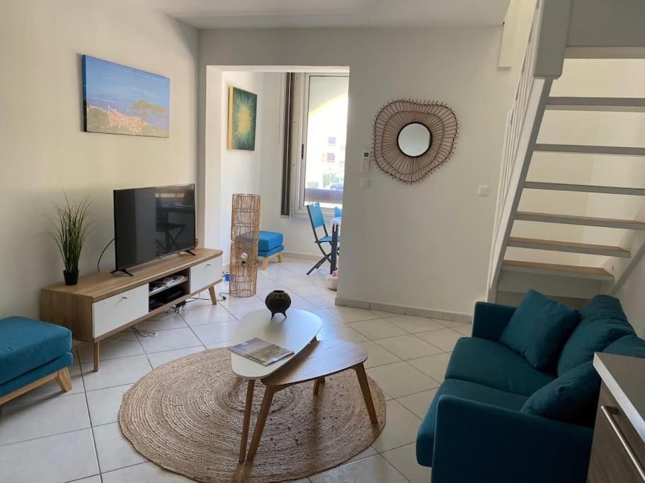 Ravissant T3 En Duplex Proche Mer La Londe-les-Maures Luaran gambar