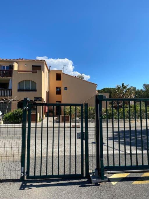 Ravissant T3 En Duplex Proche Mer La Londe-les-Maures Luaran gambar